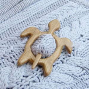 Brooch Pin with Wooden Animal Pattern