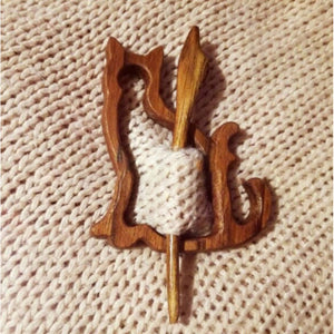 Brooch Pin with Wooden Animal Pattern