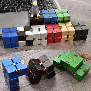 Infinite Rubik's Cube → Play Anywhere, Anytime for relieve stress