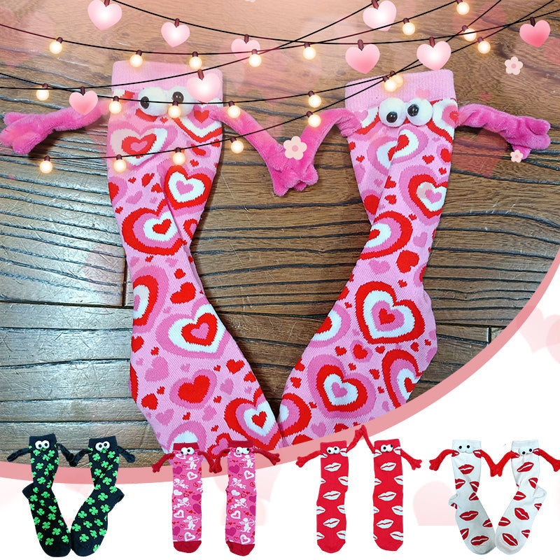 Couple love magnet holding hands socks